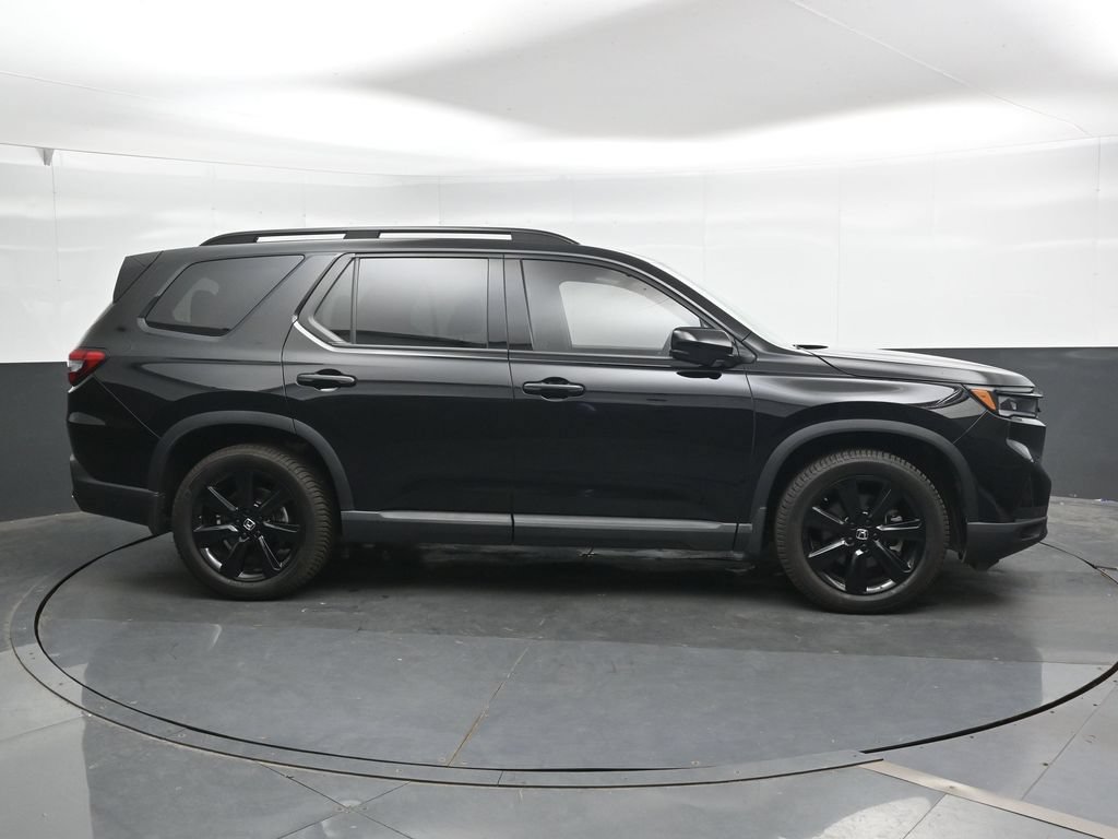 Used 2025 Honda Pilot Black Edition image 5