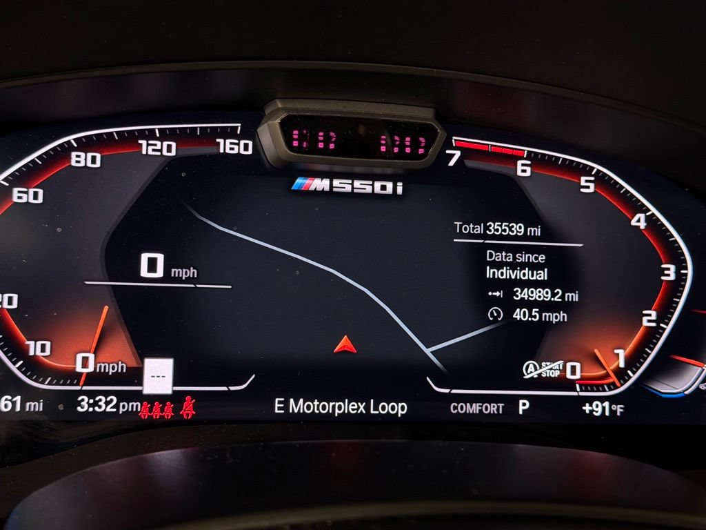 Used 2022 BMW M550i xDrive w/ Dynamic Handling Package AWD/4WD image 12