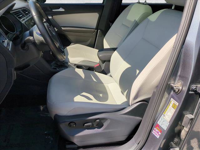Used 2021 Volkswagen Tiguan SE R-Line image 16