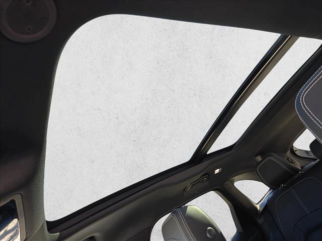 Certified 2025 Jaguar F-PACE R-Dynamic S image 29