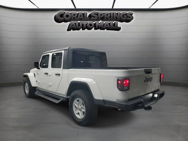 Used 2023 Jeep Gladiator Sport AWD/4WD image 4
