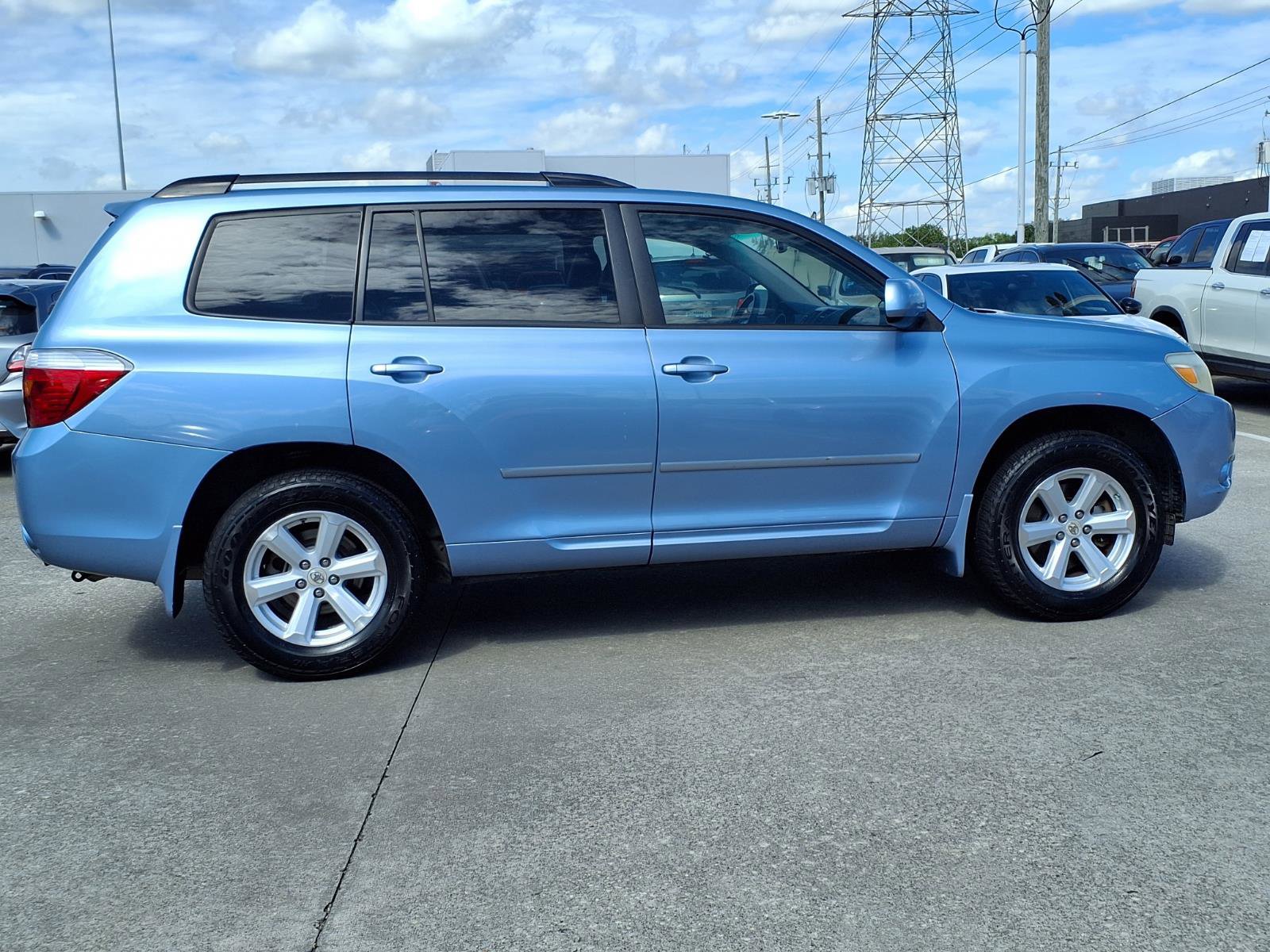 Used 2010 Toyota Highlander SE image 26