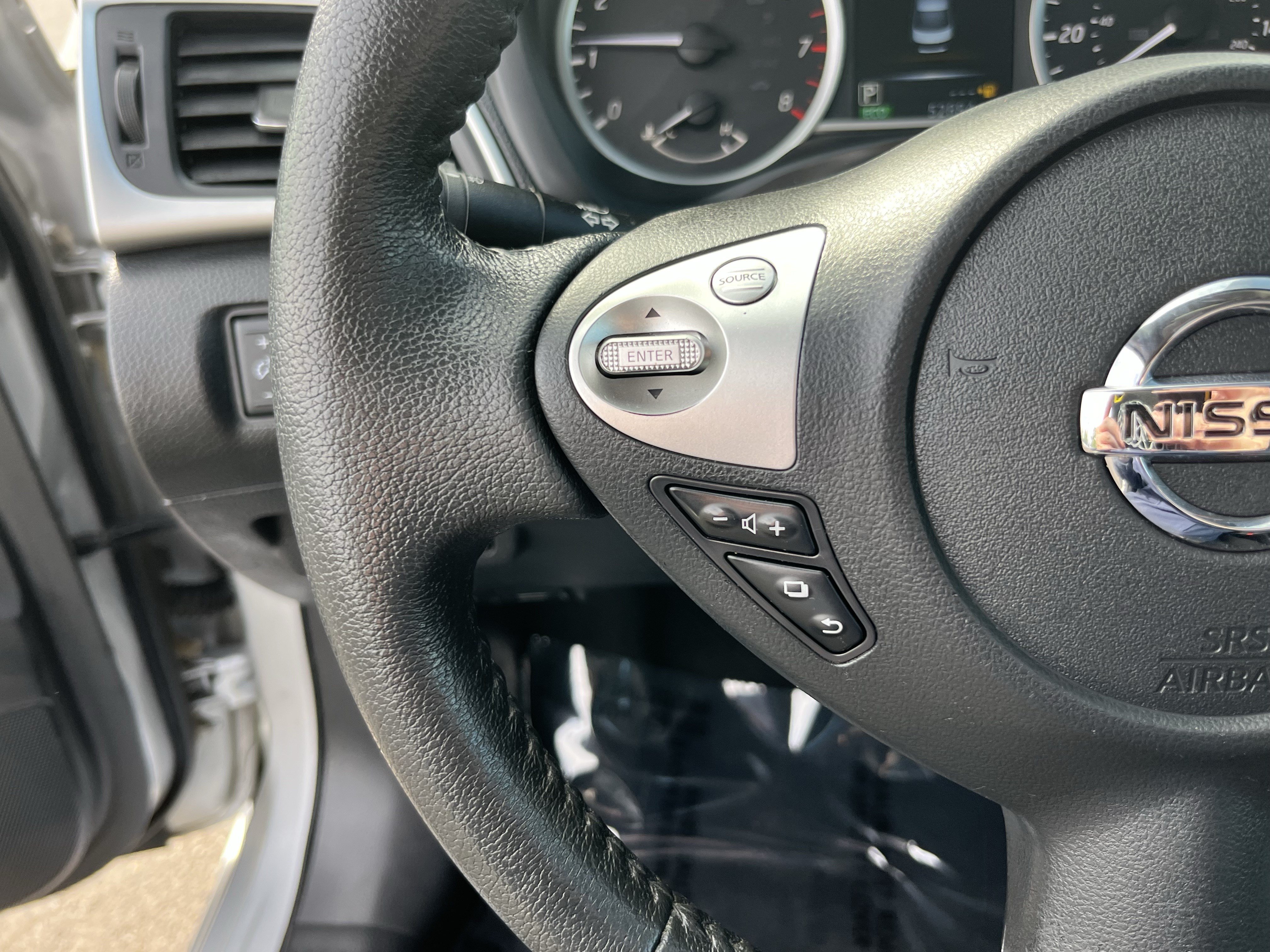 Used 2018 Nissan Sentra SR Turbo FWD image 20