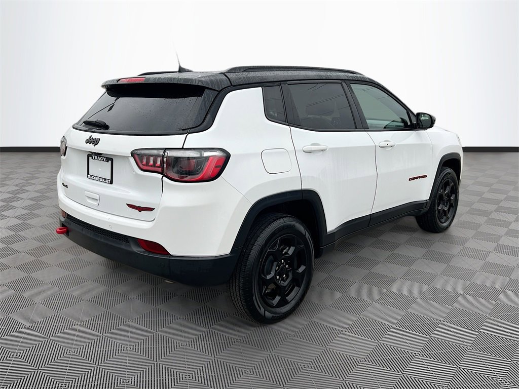 Used 2024 Jeep Compass Trailhawk image 7