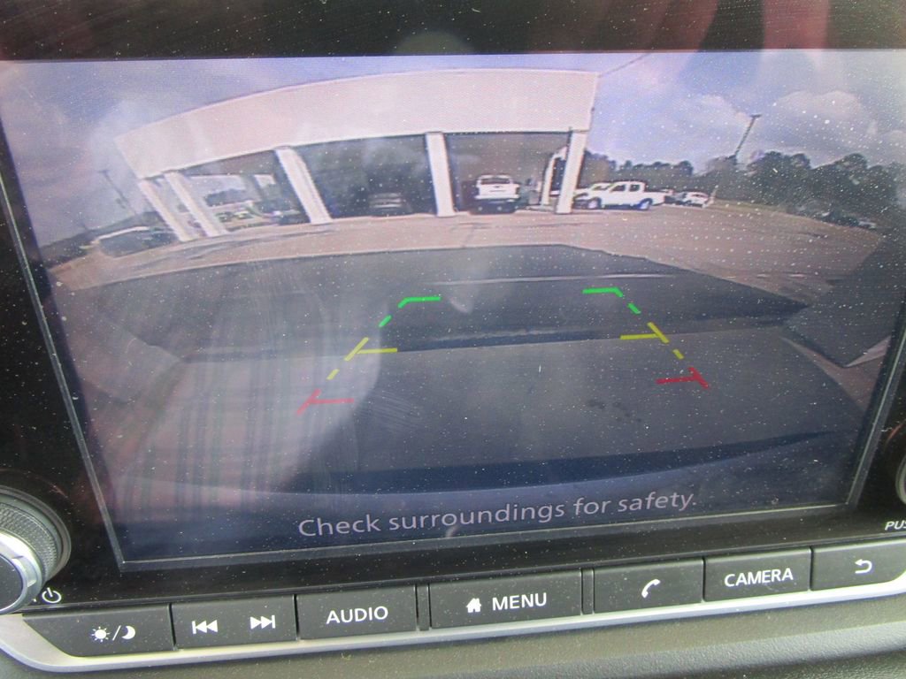 Used 2023 Nissan Rogue SV image 40