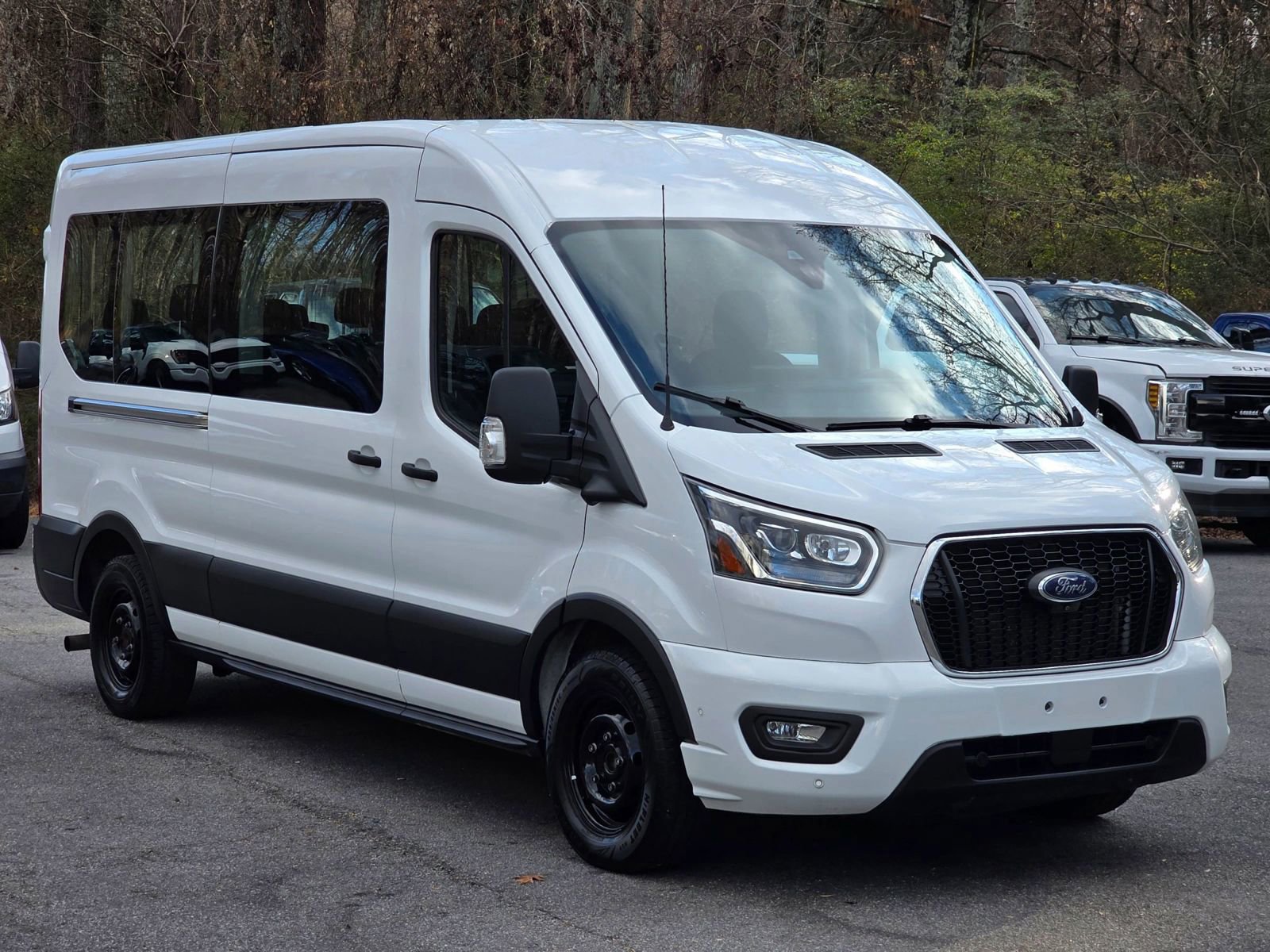 Used 2023 Ford Transit 350 XLT RWD image 10