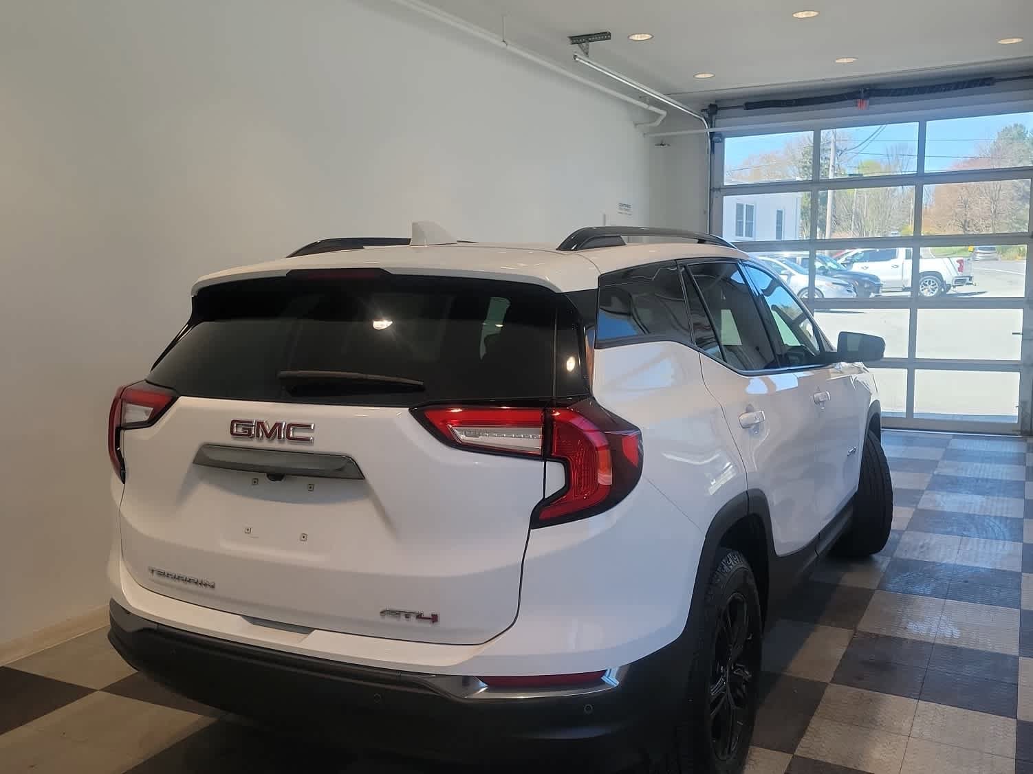 Used 2023 GMC Terrain AT4 w/ Tech Package AWD/4WD image 6