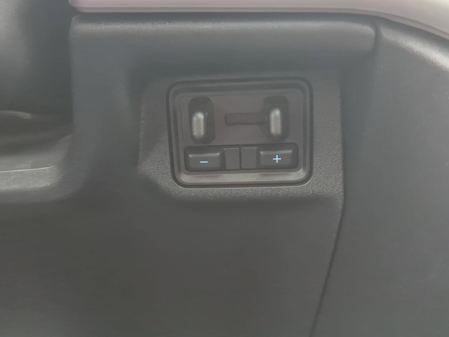 Used 2025 Ford Expedition Max Active AWD/4WD image 21