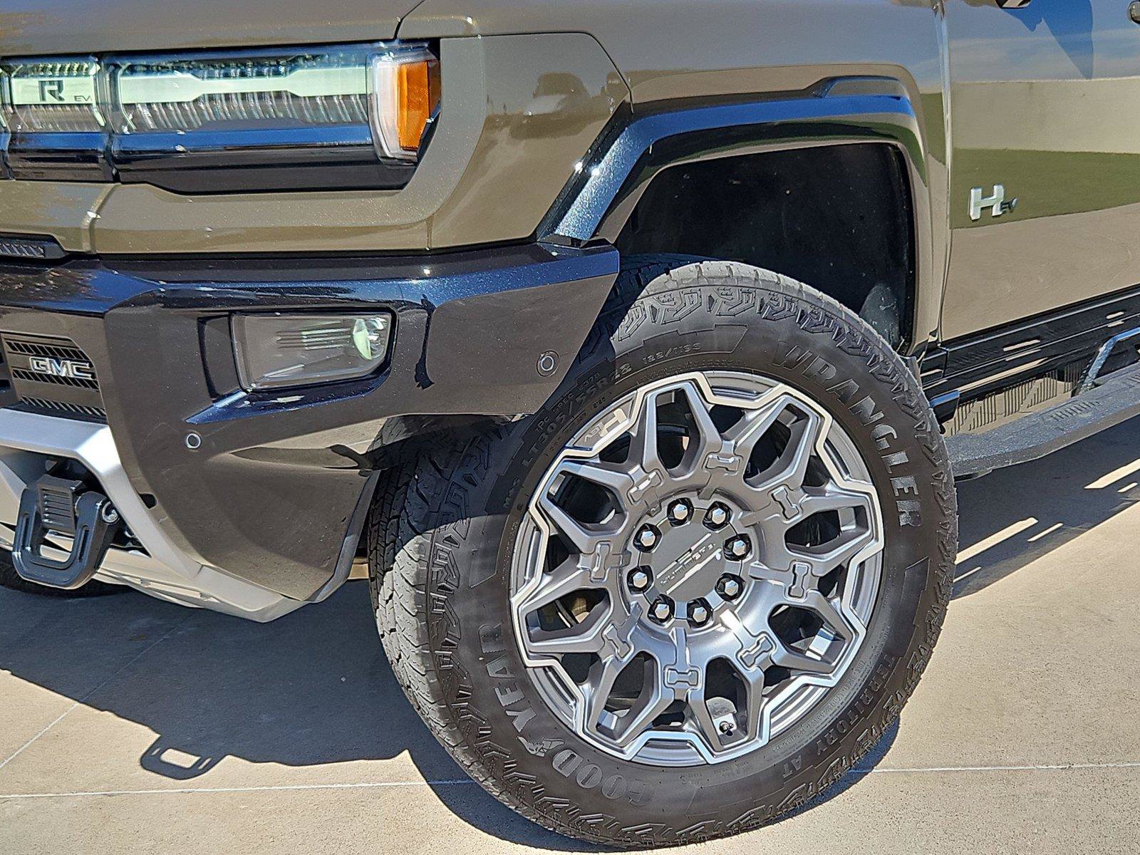 Used 2025 GMC Hummer EV 3X AWD/4WD image 7