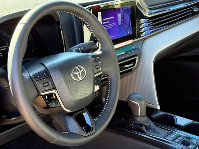 Used 2026 Toyota Camry SE w/ Convenience Package image 18