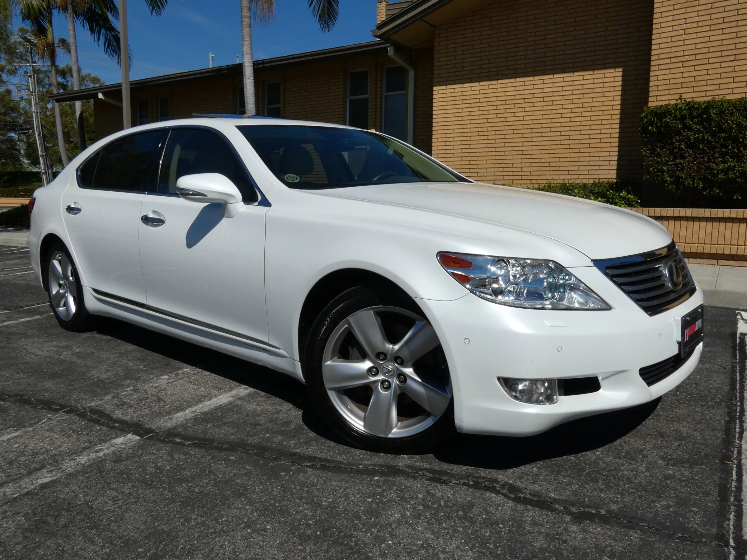 Used 2010 Lexus LS 460 L image 5