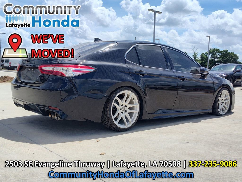 Used 2020 Toyota Camry XSE FWD image 9