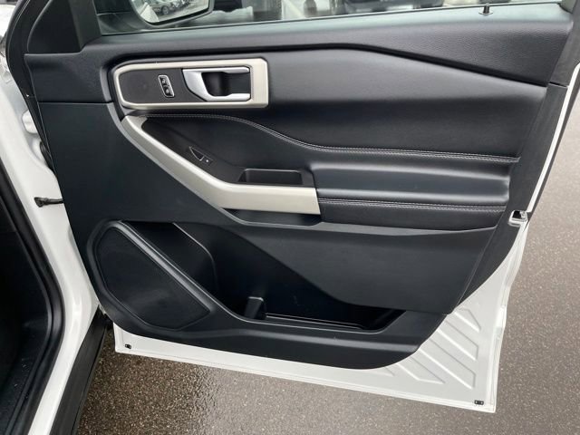 Used 2023 Ford Explorer XLT w/ Equipment Group 202A image 40