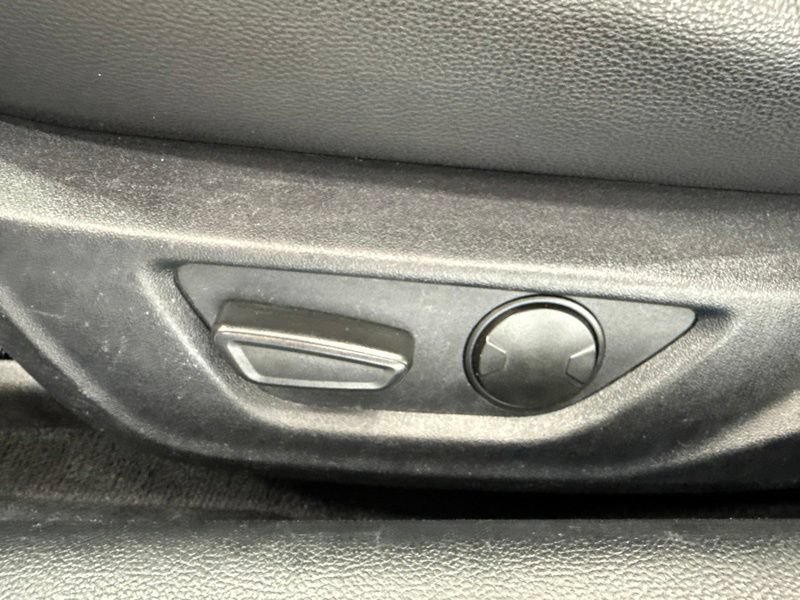 Used 2020 Ford Mustang Premium RWD image 17