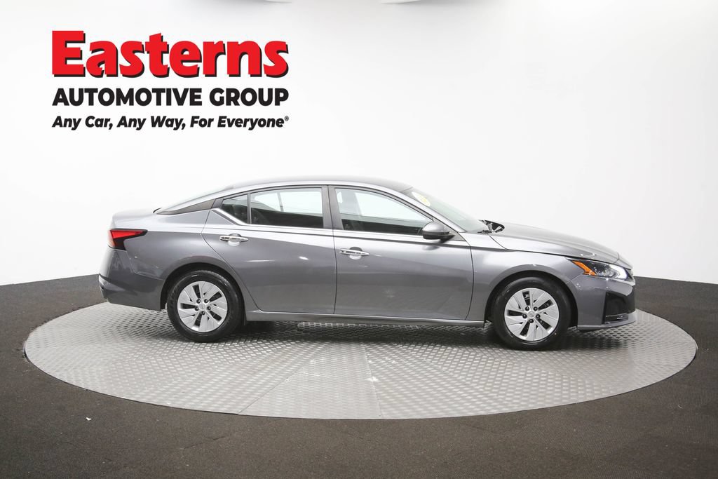 Used 2023 Nissan Altima 2.5 S FWD image 39