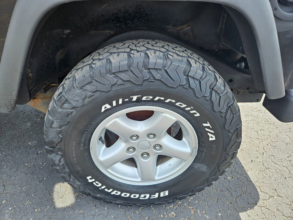 Used 2004 Jeep Wrangler X w/ Wheel Plus Group AWD/4WD image 10