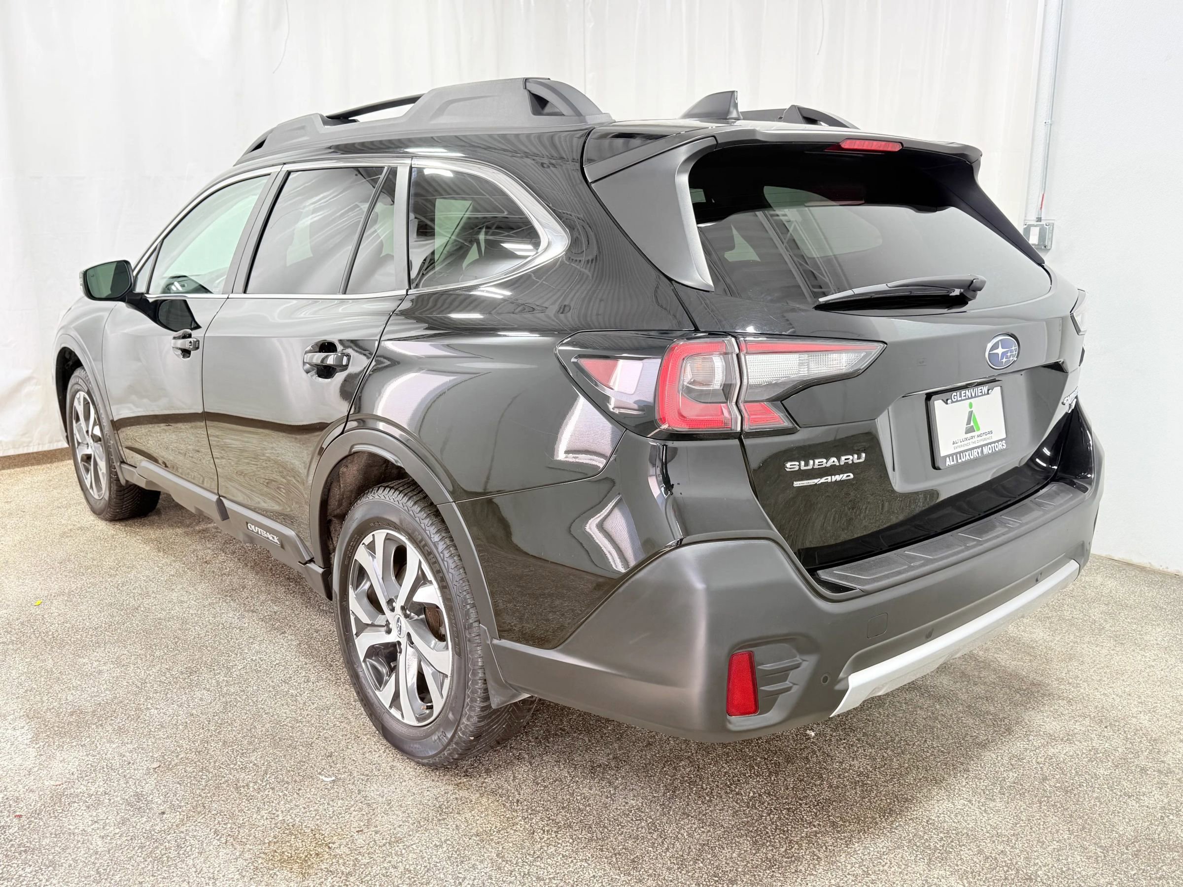 Used 2022 Subaru Outback Limited XT image 6