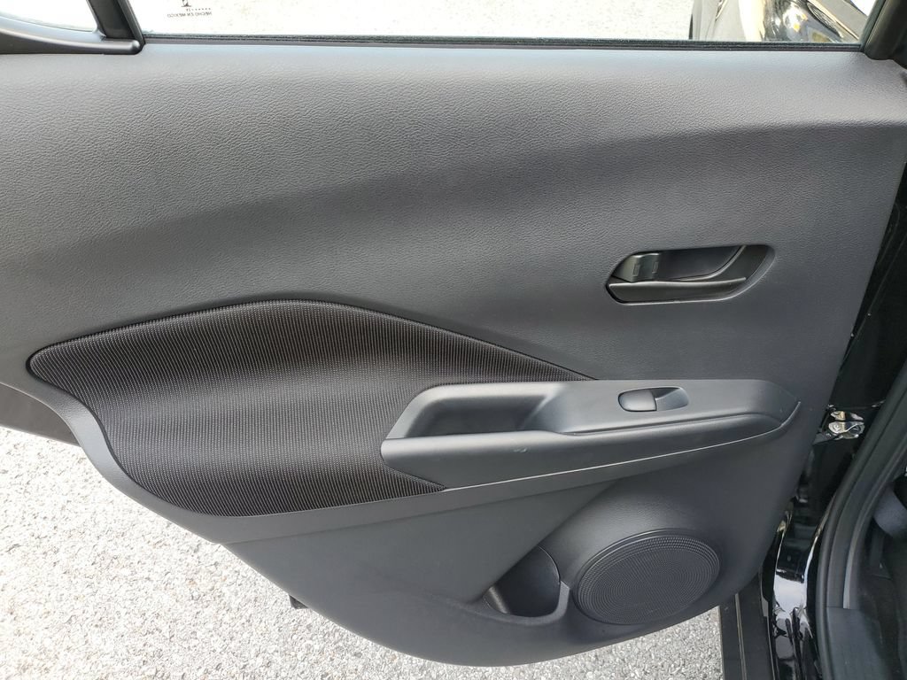 Certified 2025 Nissan Kicks Play S FWD image 8