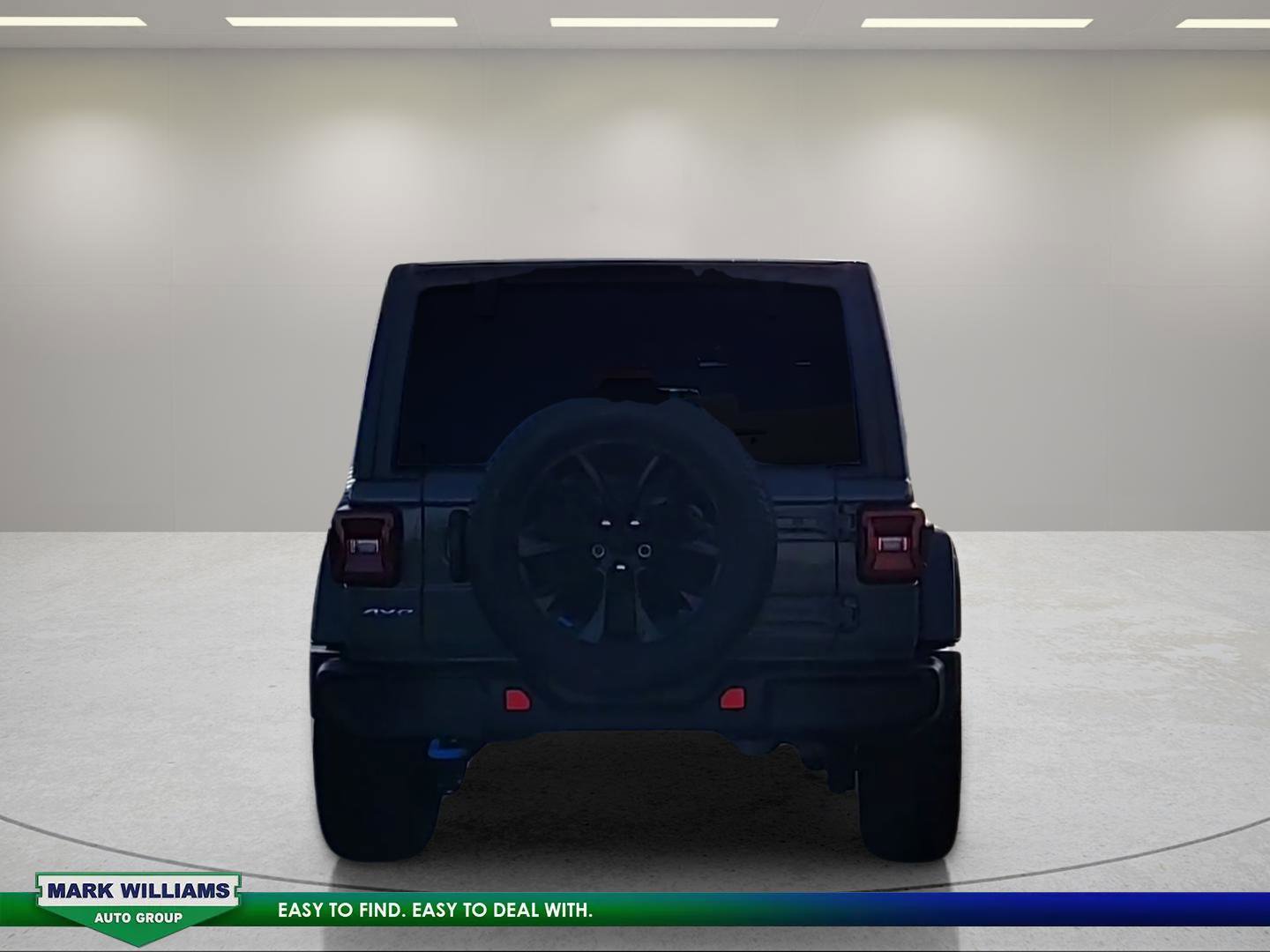 Used 2023 Jeep Wrangler Unlimited Sahara w/ Cold Weather Group image 5