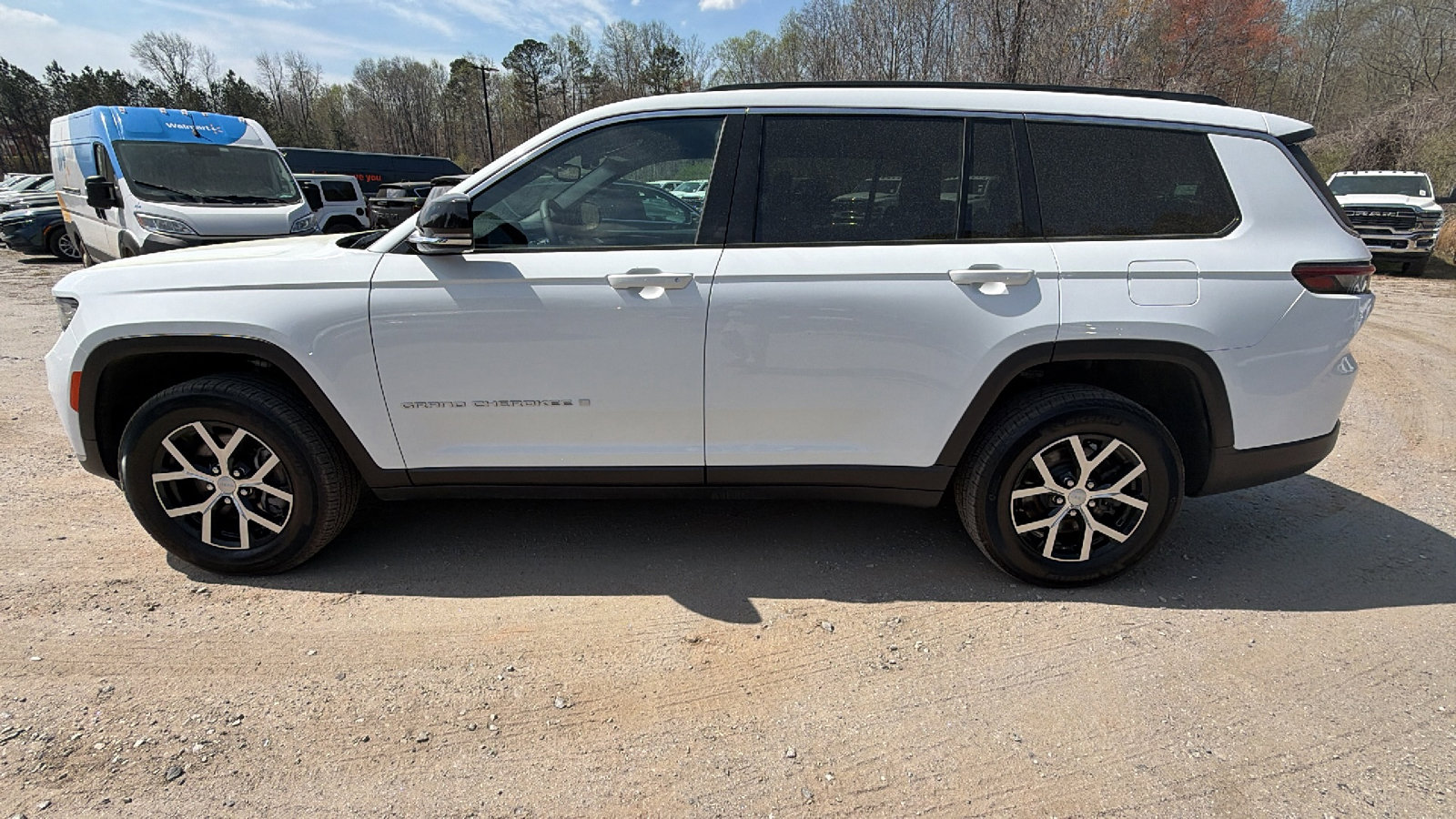 Used 2024 Jeep Grand Cherokee L Limited image 11