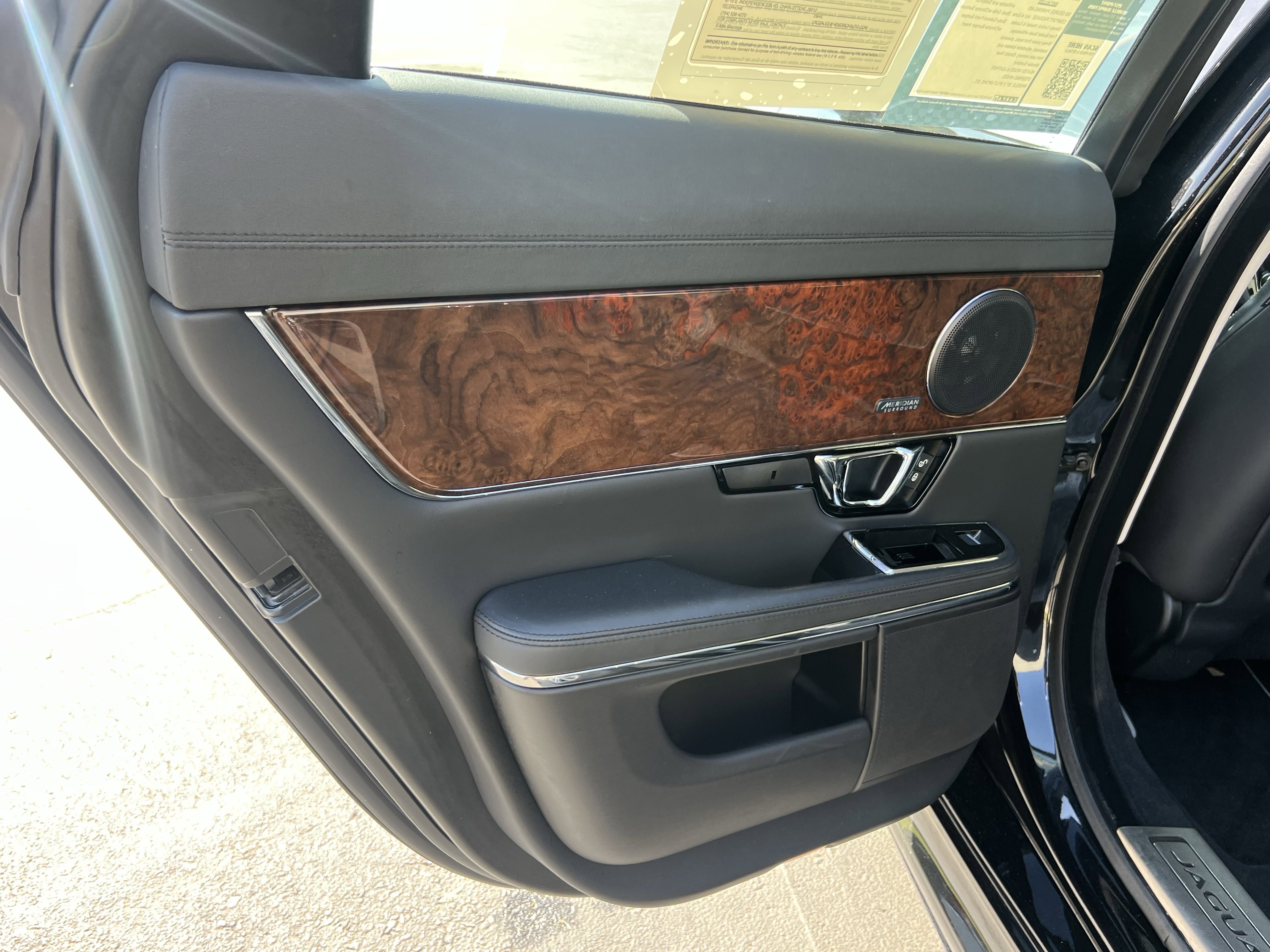 Used 2019 Jaguar XJ R-Sport image 35