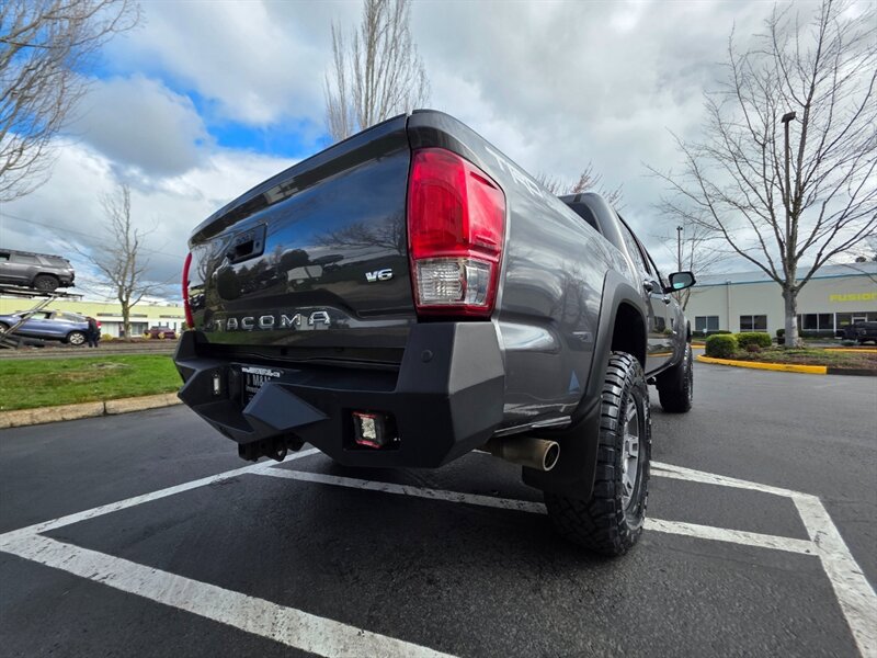 Used 2017 Toyota Tacoma TRD Off-Road w/ Premium & Technology Package image 11
