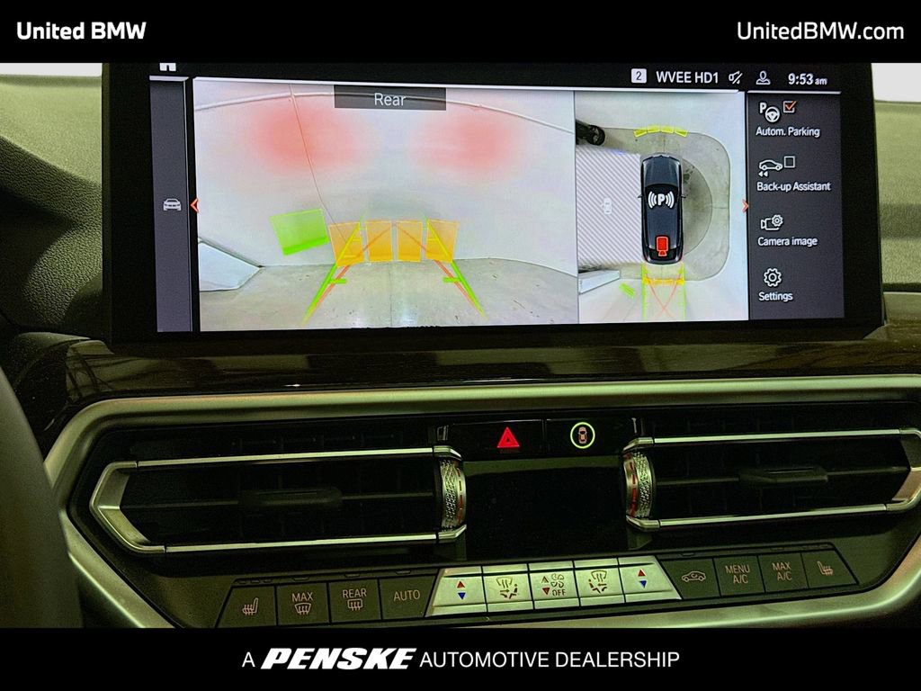 Used 2025 BMW X4 xDrive30i image 9