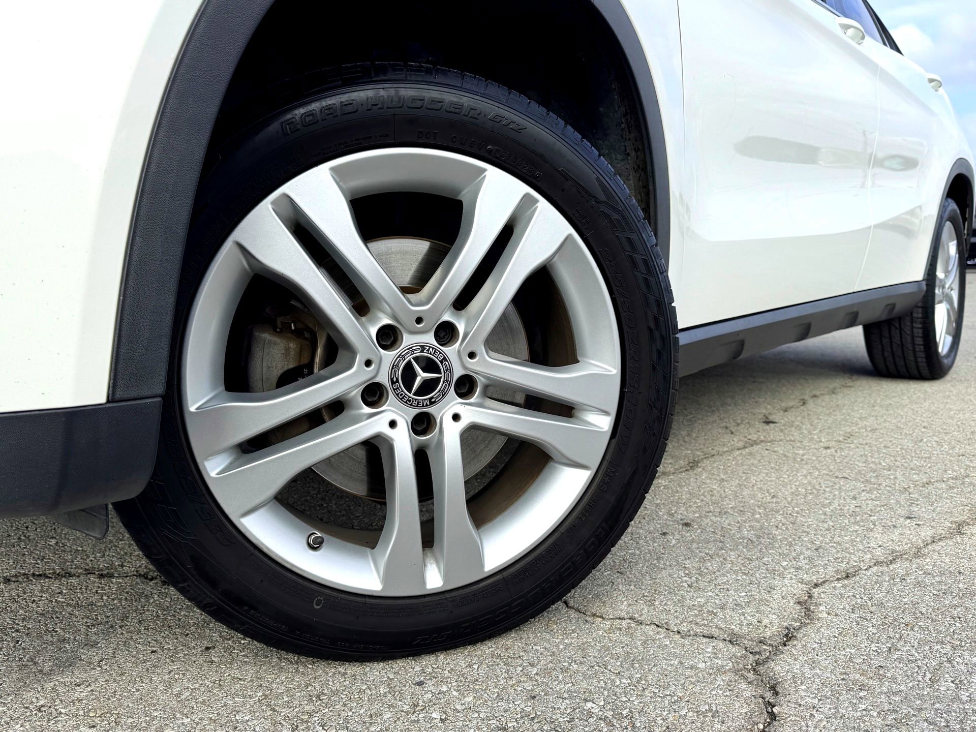 Used 2019 Mercedes-Benz GLA 250 4MATIC image 2