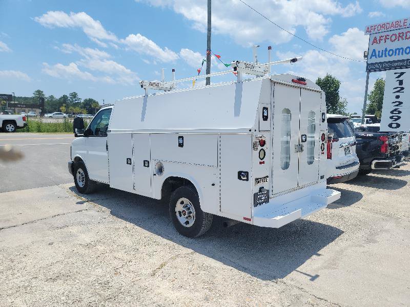 Used 2016 GMC Savana 3500 RWD image 5