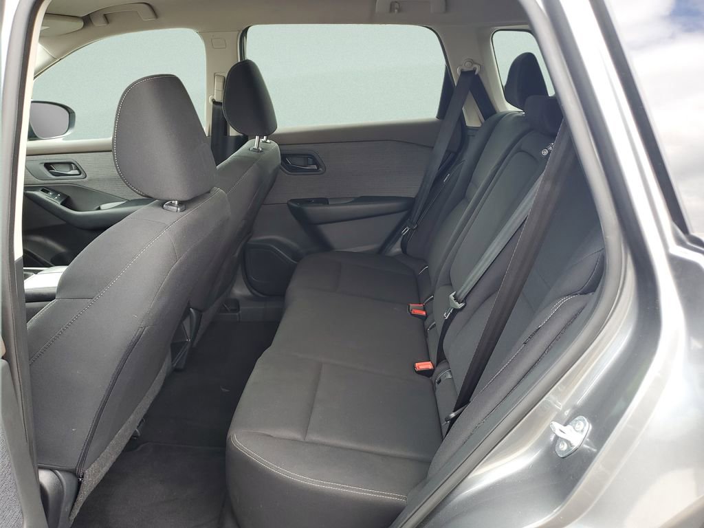 Used 2023 Nissan Rogue S image 13