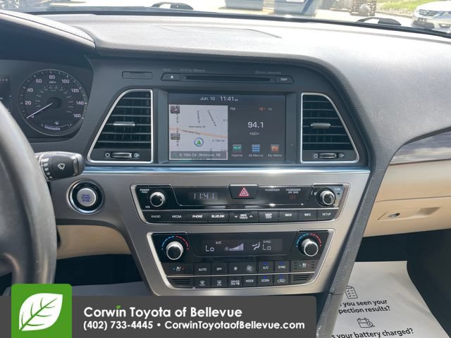 Used 2017 Hyundai Sonata Limited w/ Ultimate Package 02 FWD image 11