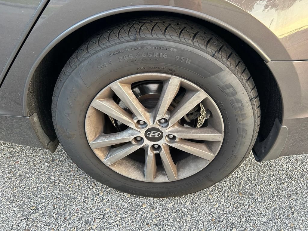 Used 2015 Hyundai Sonata SE FWD image 10