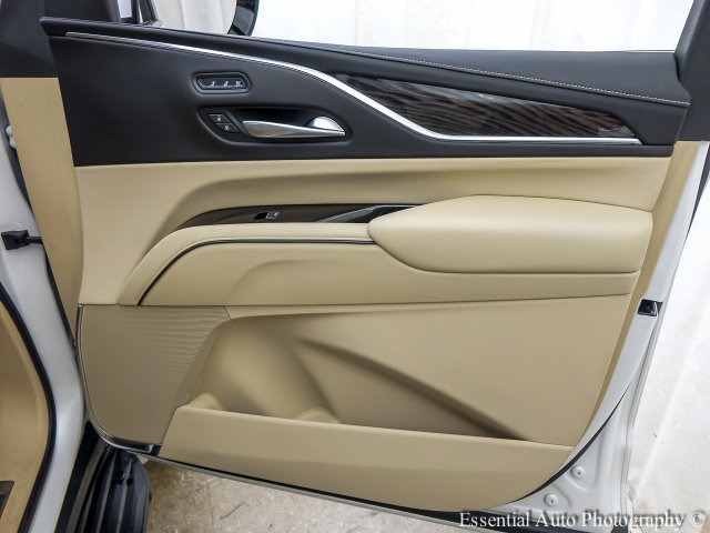Certified 2022 Cadillac Escalade Premium Luxury w/ LPO, Illumination Package AWD/4WD image 31