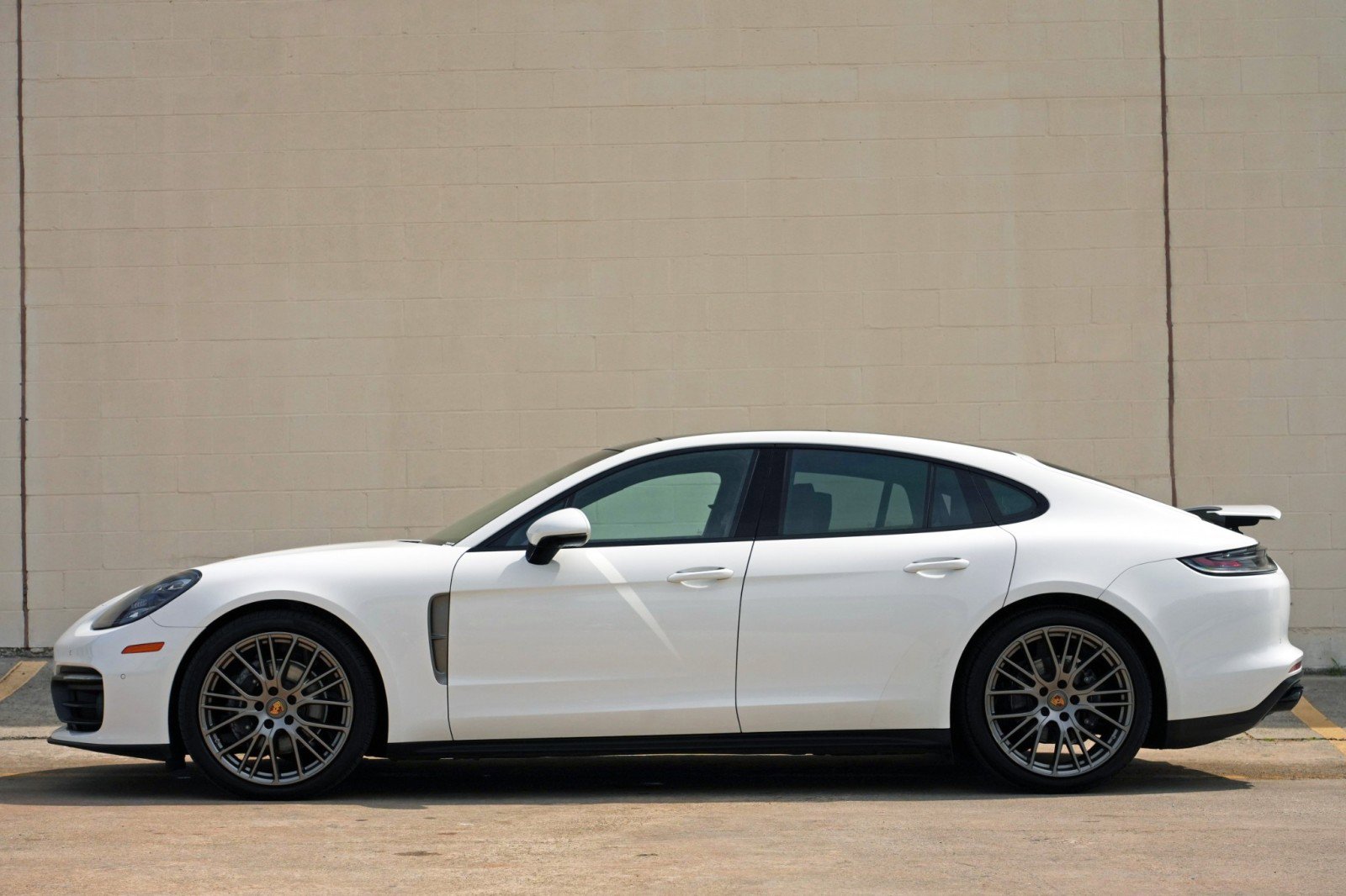Used 2023 Porsche Panamera Platinum Edition RWD image 9