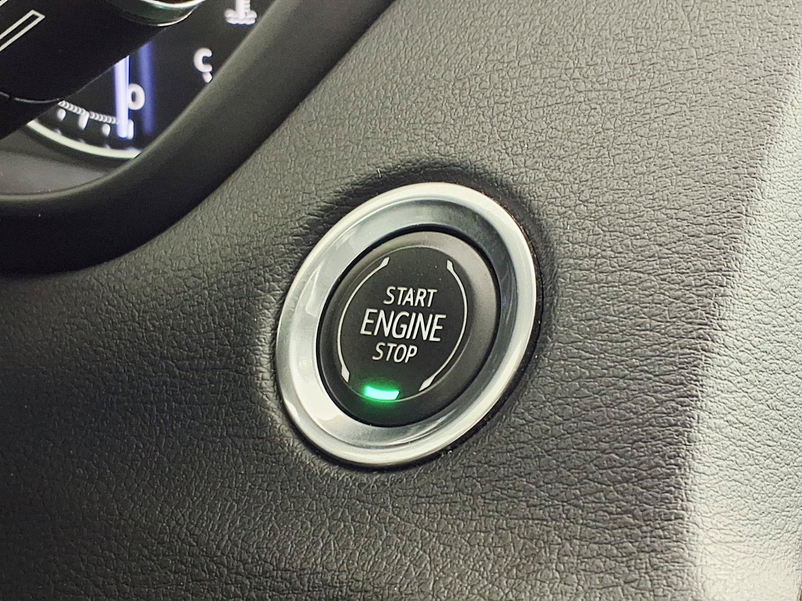 Used 2019 Cadillac XT4 Premium Luxury w/ Cold Weather Package FWD image 23