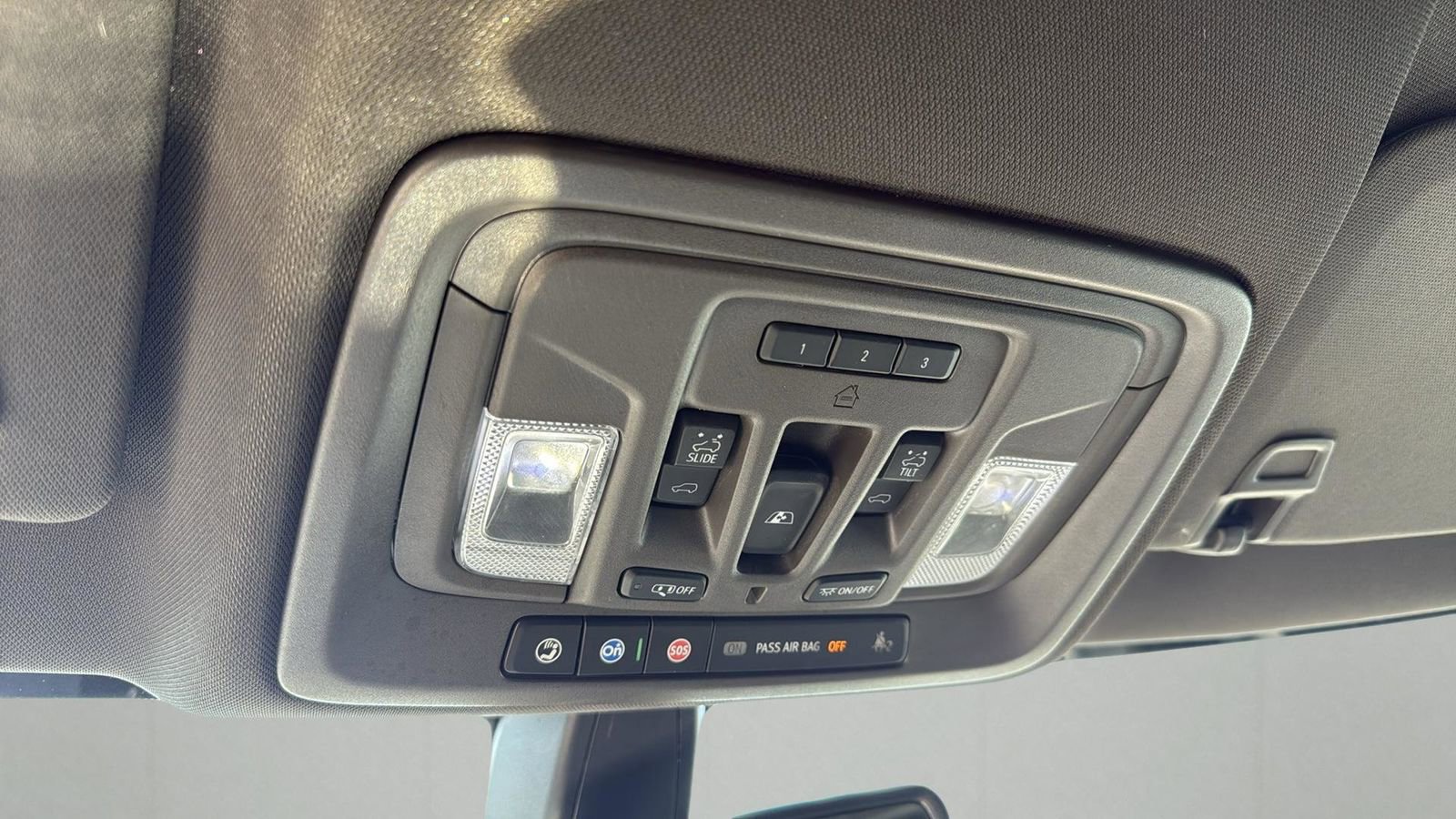 Used 2022 Chevrolet Silverado 1500 LTZ w/ Z71 Off-Road Package image 22