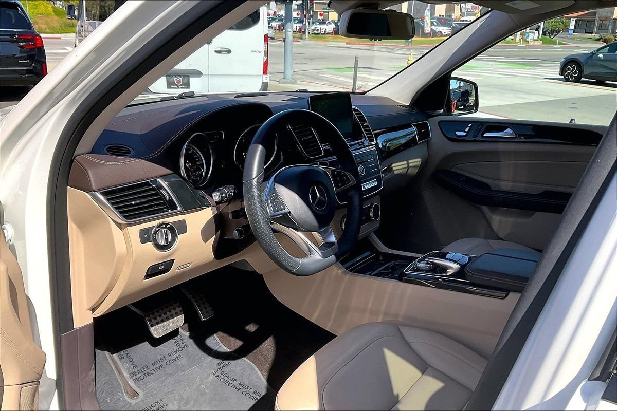 Used 2017 Mercedes-Benz GLE 43 AMG 4MATIC image 28