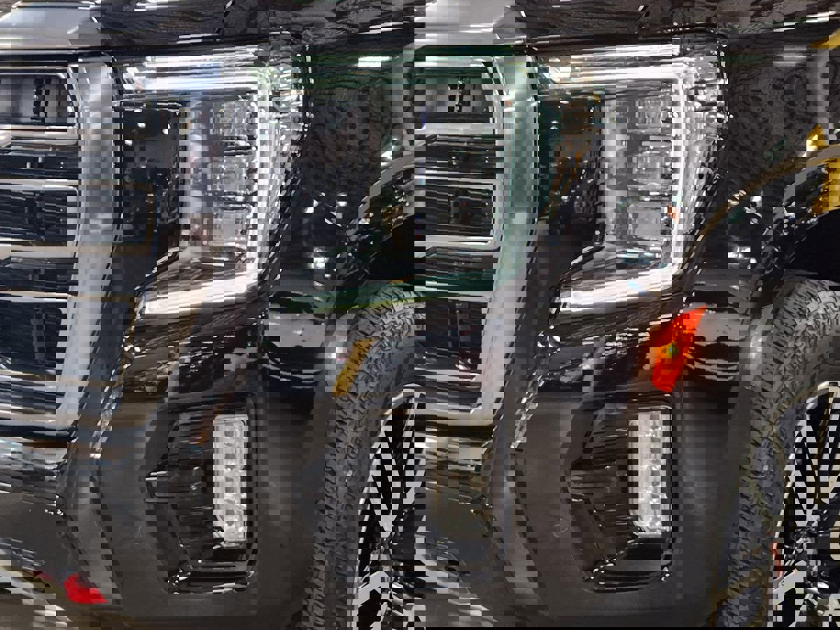 Used 2023 GMC Yukon XL AT4 w/ AT4 Premium Package image 14