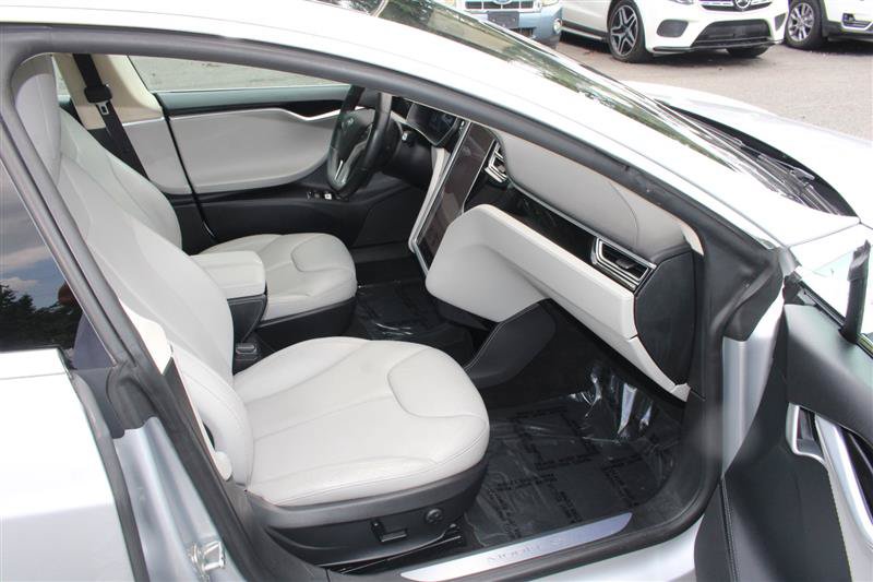 Used 2015 Tesla Model S 85 RWD image 9