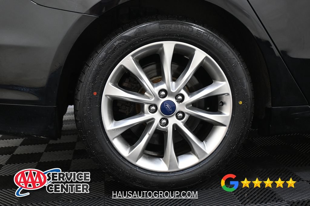 Used 2017 Ford Fusion Energi Titanium FWD image 32