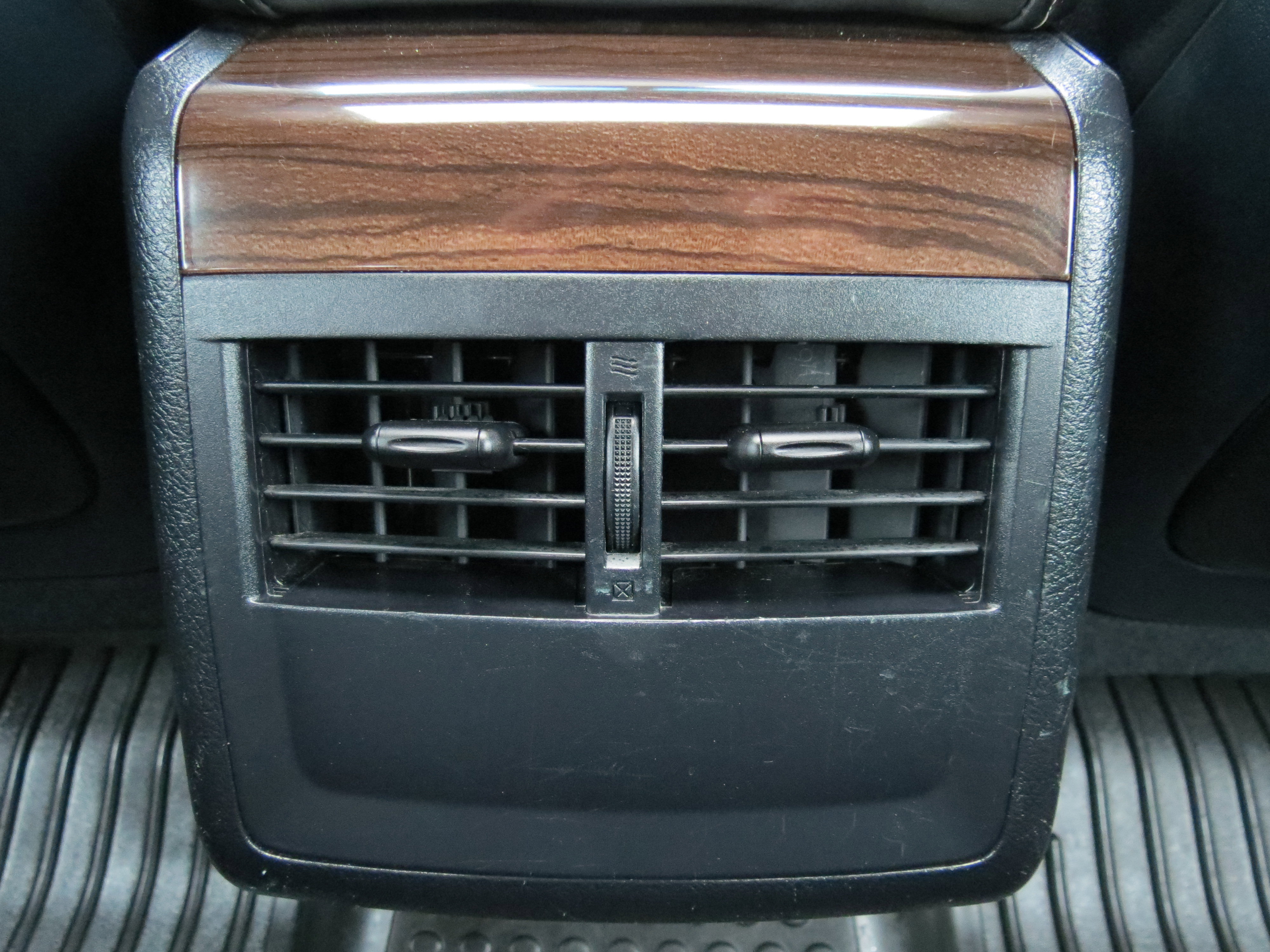 Used 2013 Toyota Avalon XLE Touring image 38