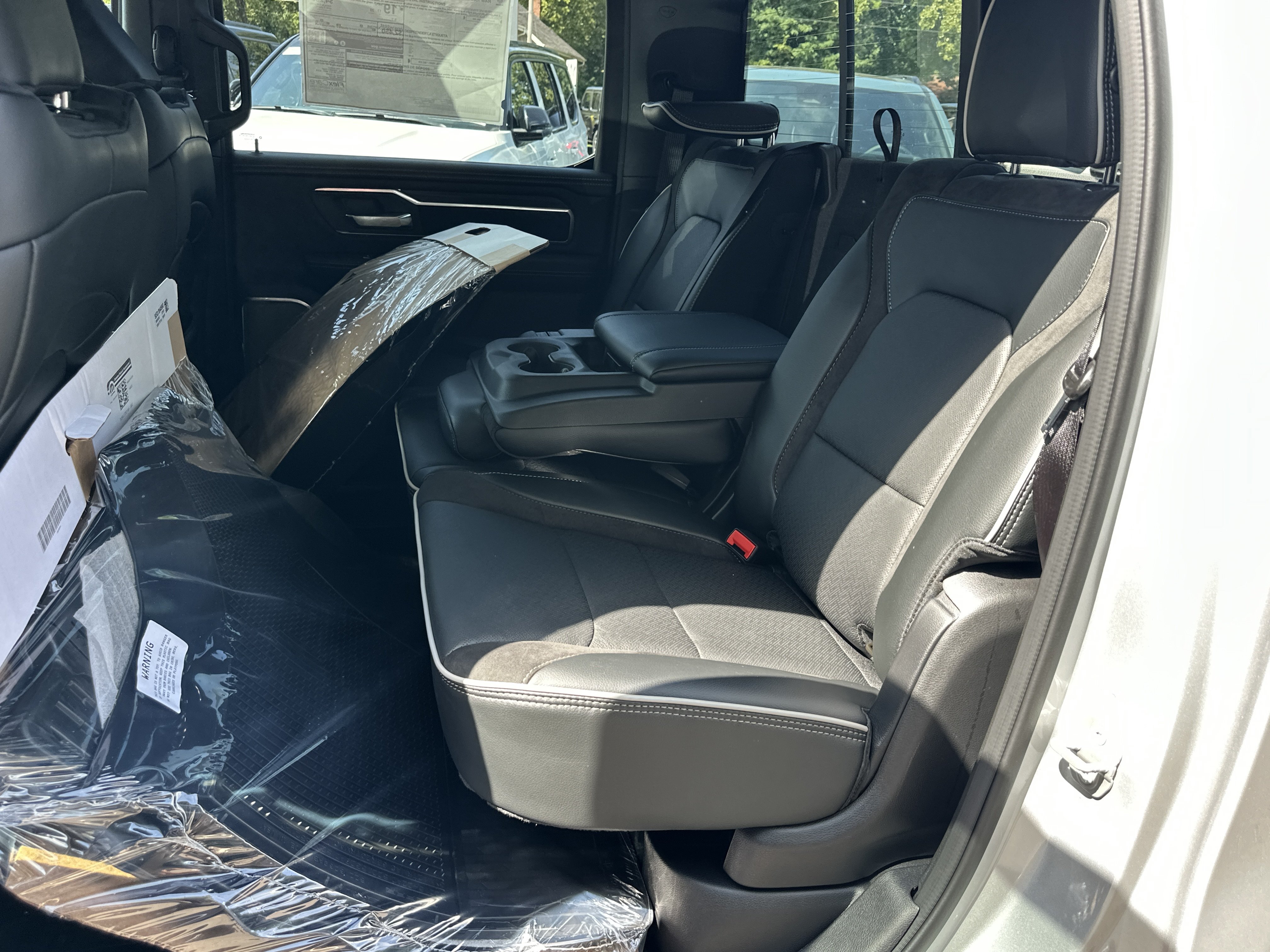 New 2027 RAM 1500 Laramie w/ Night Edition AWD/4WD image 32
