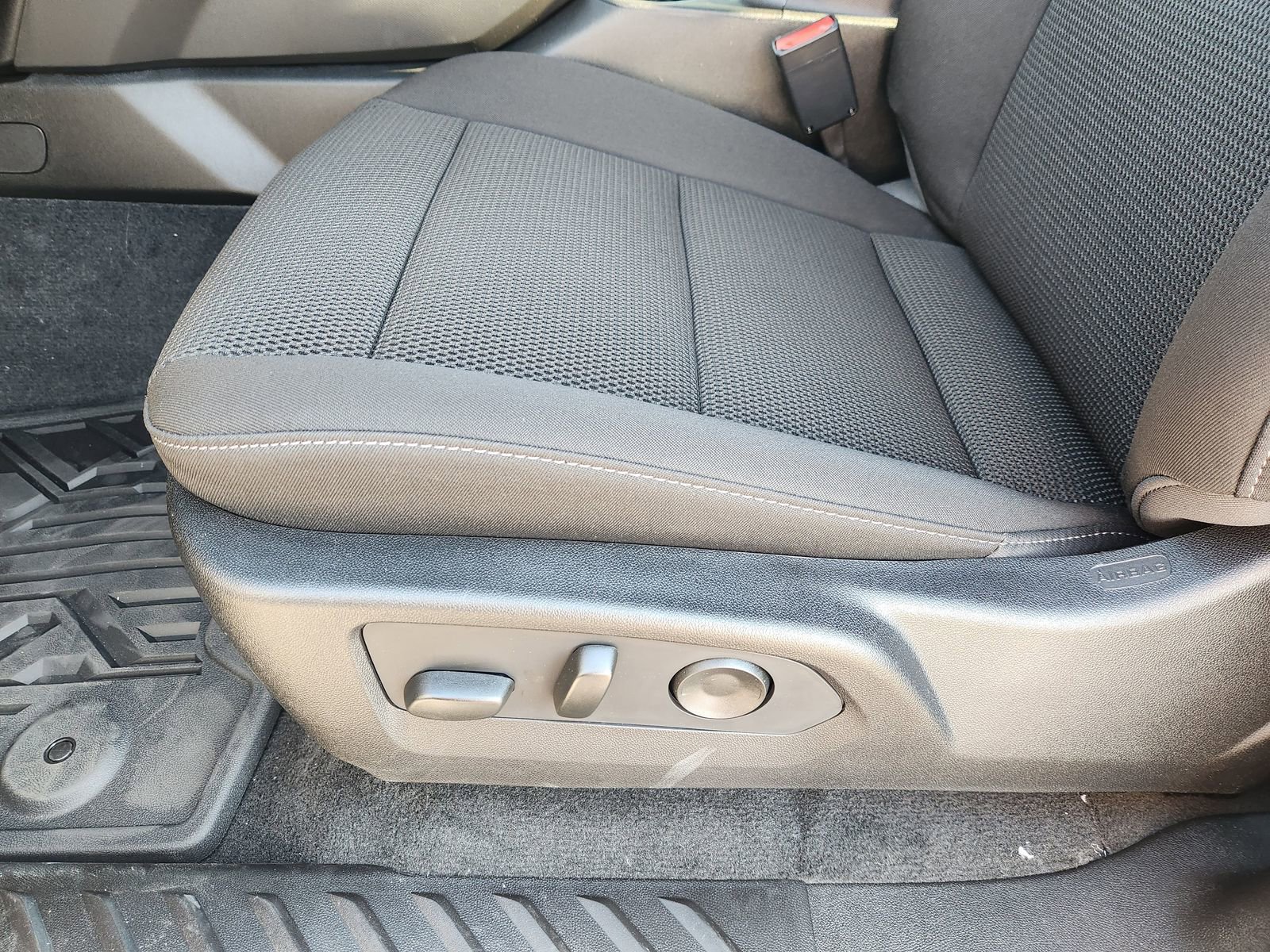 New 2026 GMC Canyon Elevation w/ Convenience Package image 28