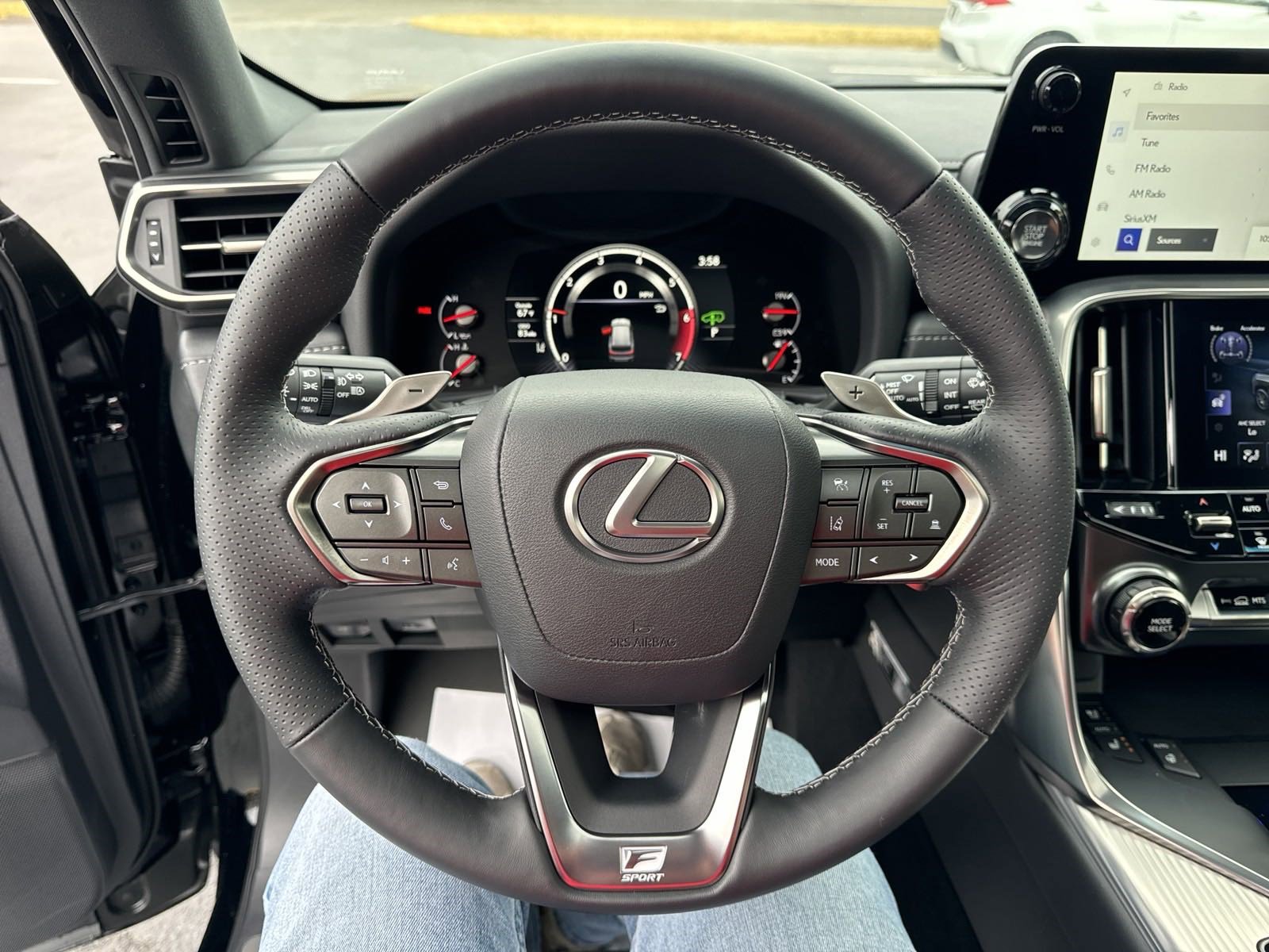 Used 2024 Lexus LX 600 F Sport image 17