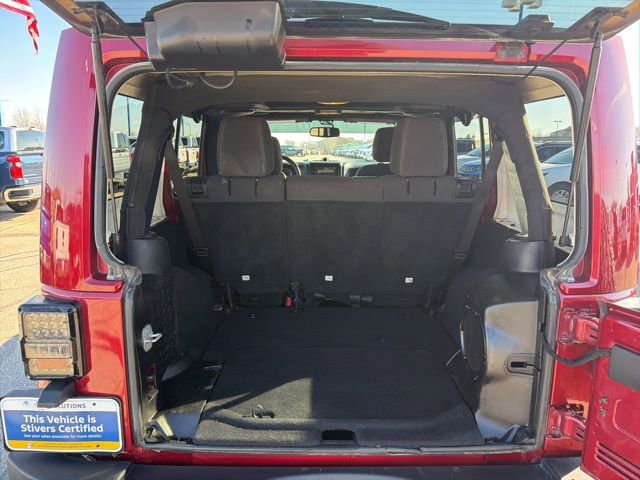 Used 2013 Jeep Wrangler Unlimited Sahara image 12