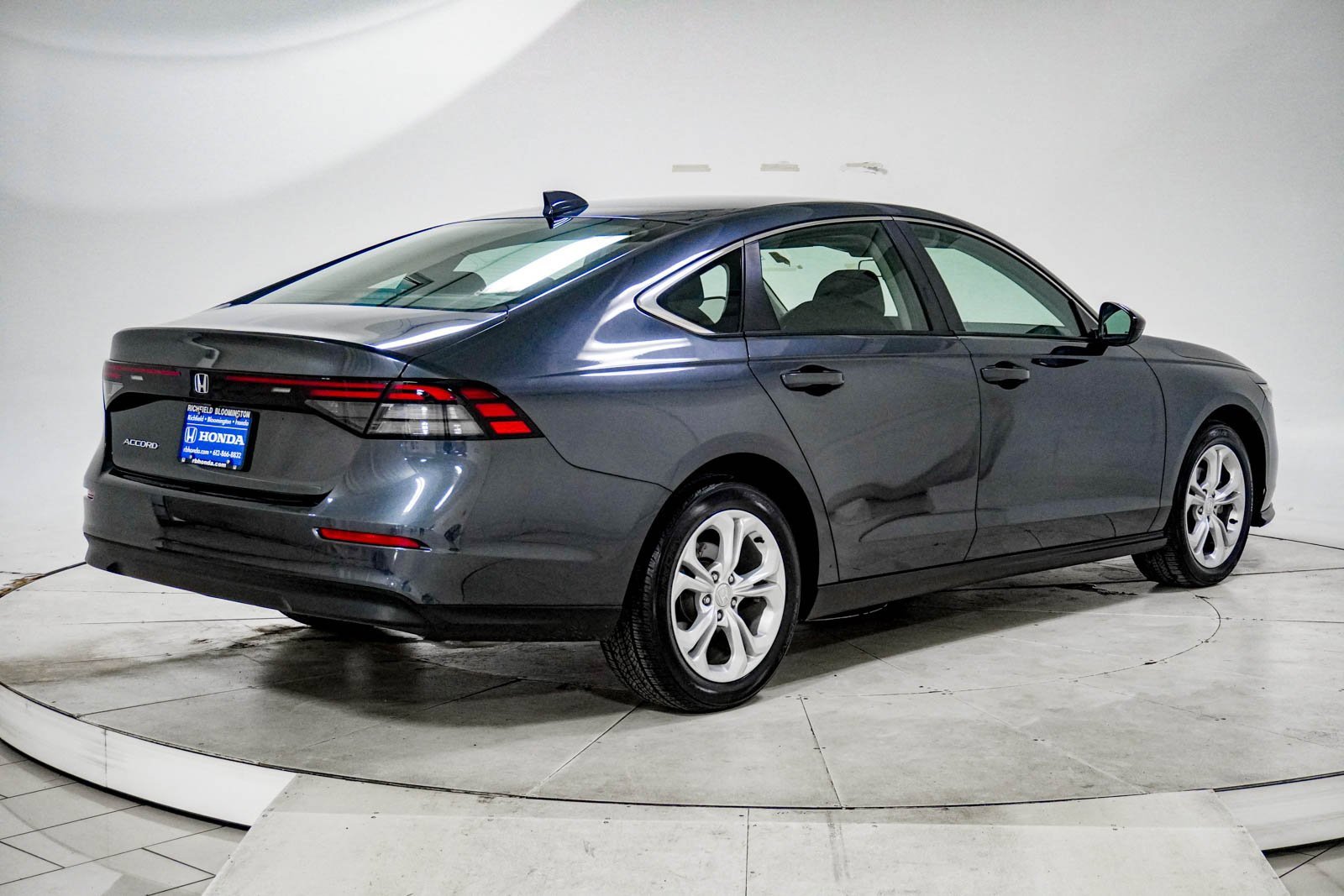 Used 2023 Honda Accord LX image 10