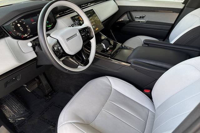 Used 2025 Land Rover Range Rover Sport Dynamic SE AWD/4WD image 10