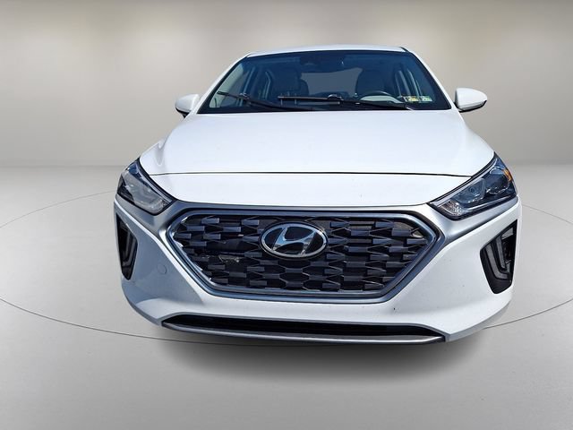 Used 2020 Hyundai Ioniq SE FWD image 3