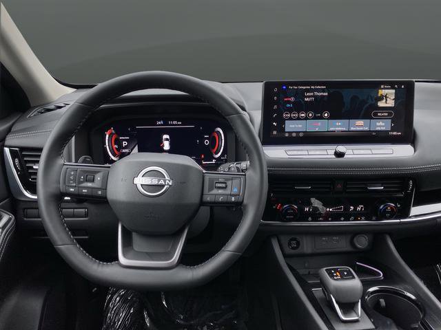 Used 2025 Nissan Rogue SL AWD/4WD image 5