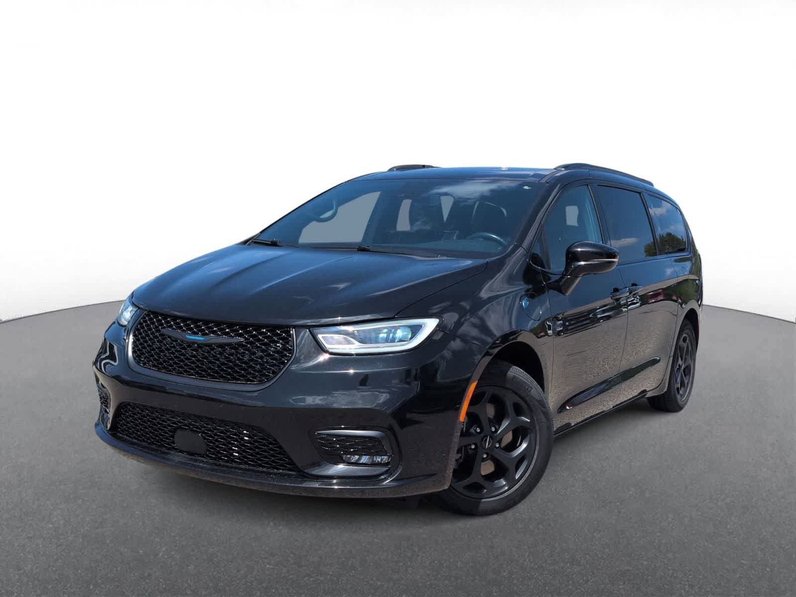 Used 2021 Chrysler Pacifica Limited w/ S Appearance Package FWD image 1